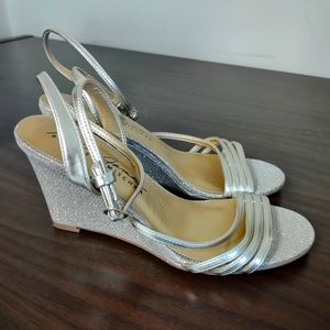Badgley Mischka Gold Metallic Wedges